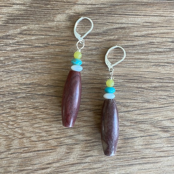 HAND CRAFTED EARRINGS Brown White Turquoise Green Natural Stones - Picture 1 of 12
